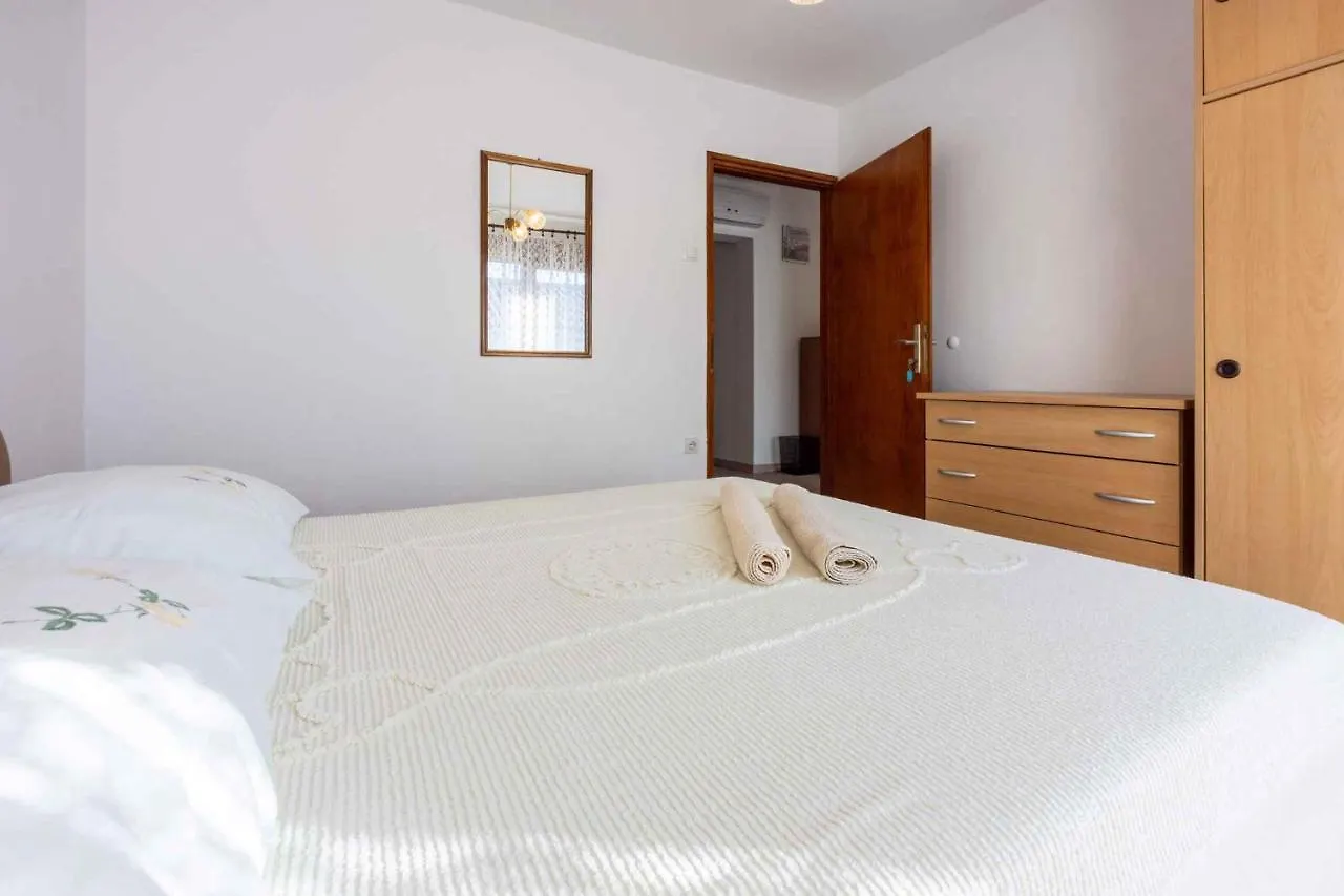 Apartment In Novi Vinodolski 39118 Croatia