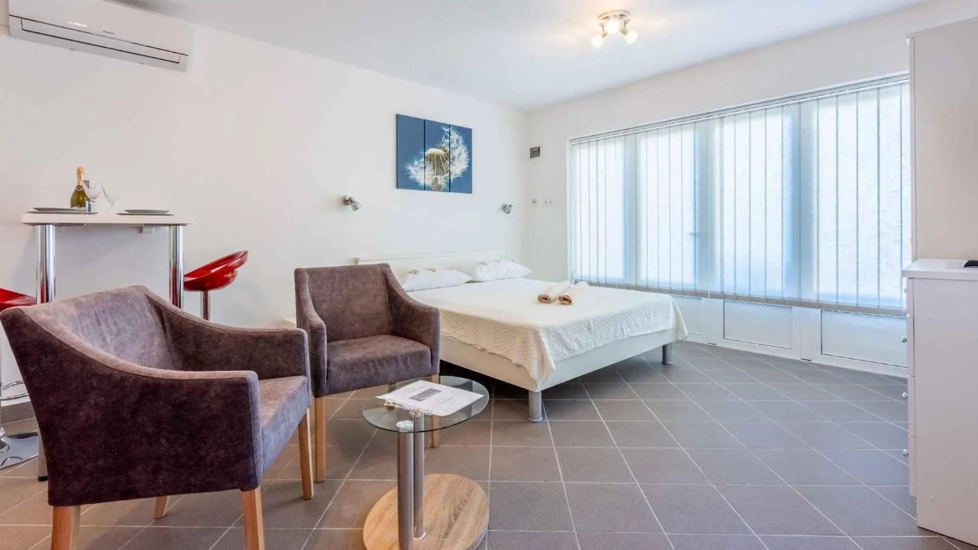 Apartment In Novi Vinodolski 39118